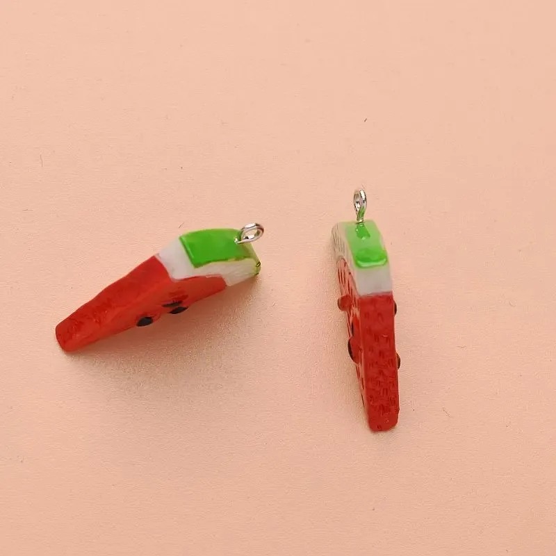 10 Pezzi Ciondoli in Resina a  - Resin Art Engagement recensione e prezzo