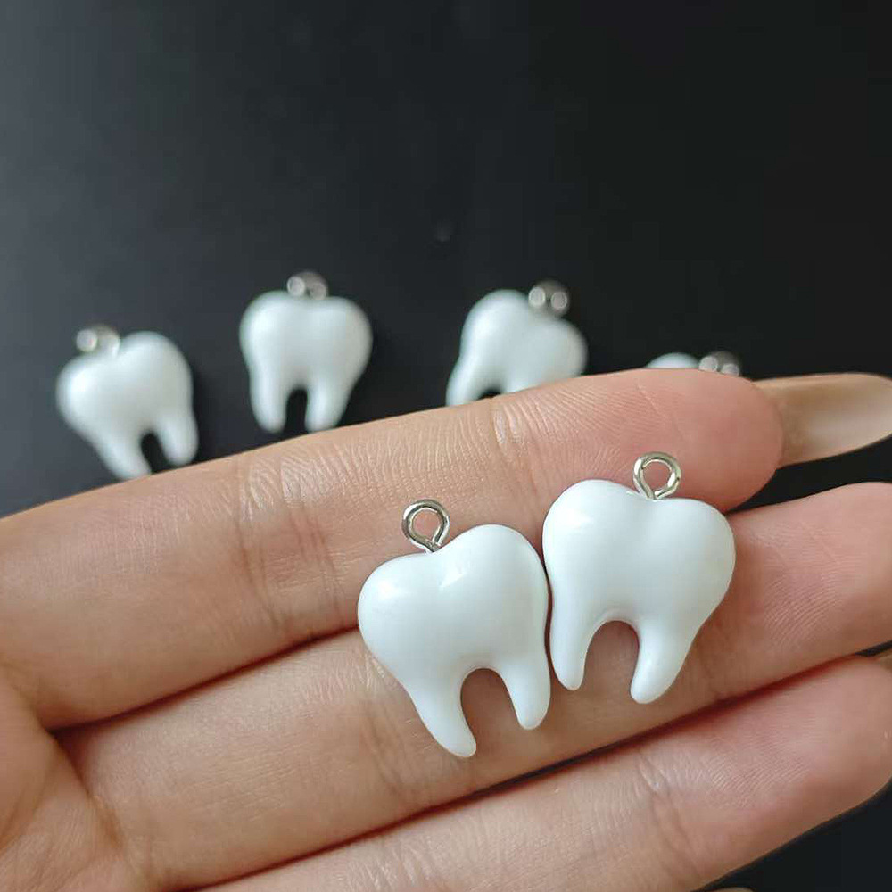 10 Pezzi Ciondoli in Resina a  - Resin Art Engagement recensione e prezzo